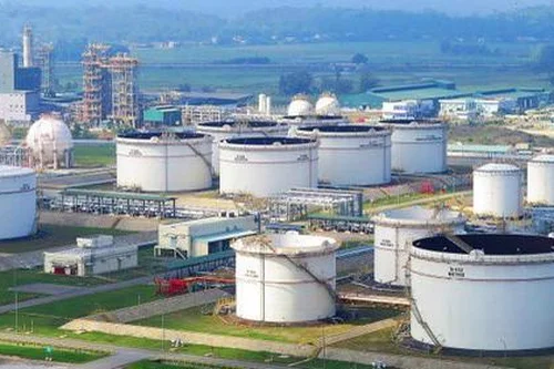 Tình huống về Công ty có vốn đầu tư nước ngoài có được kinh doanh sản phẩm từ quá trình lọc hóa dầu không?