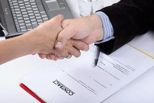 Ký Hợp đồng với nhân viên Sale