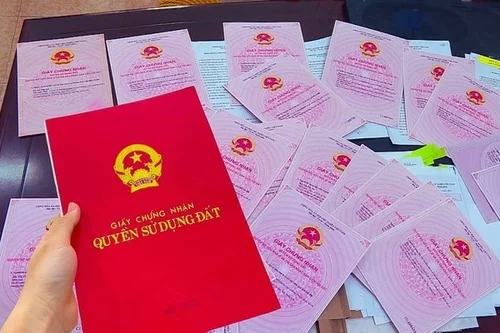 Quy định về giấy chứng nhận quyền sử dụng đất, quyền sở hữu nhà ở và tài sản khác gắn liền với đất